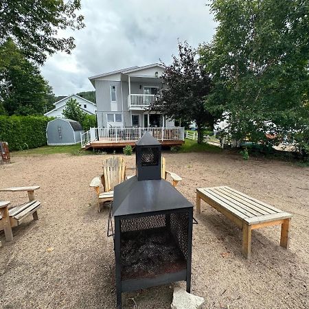 Maison Sur Le Lac Desbiens Exterior foto